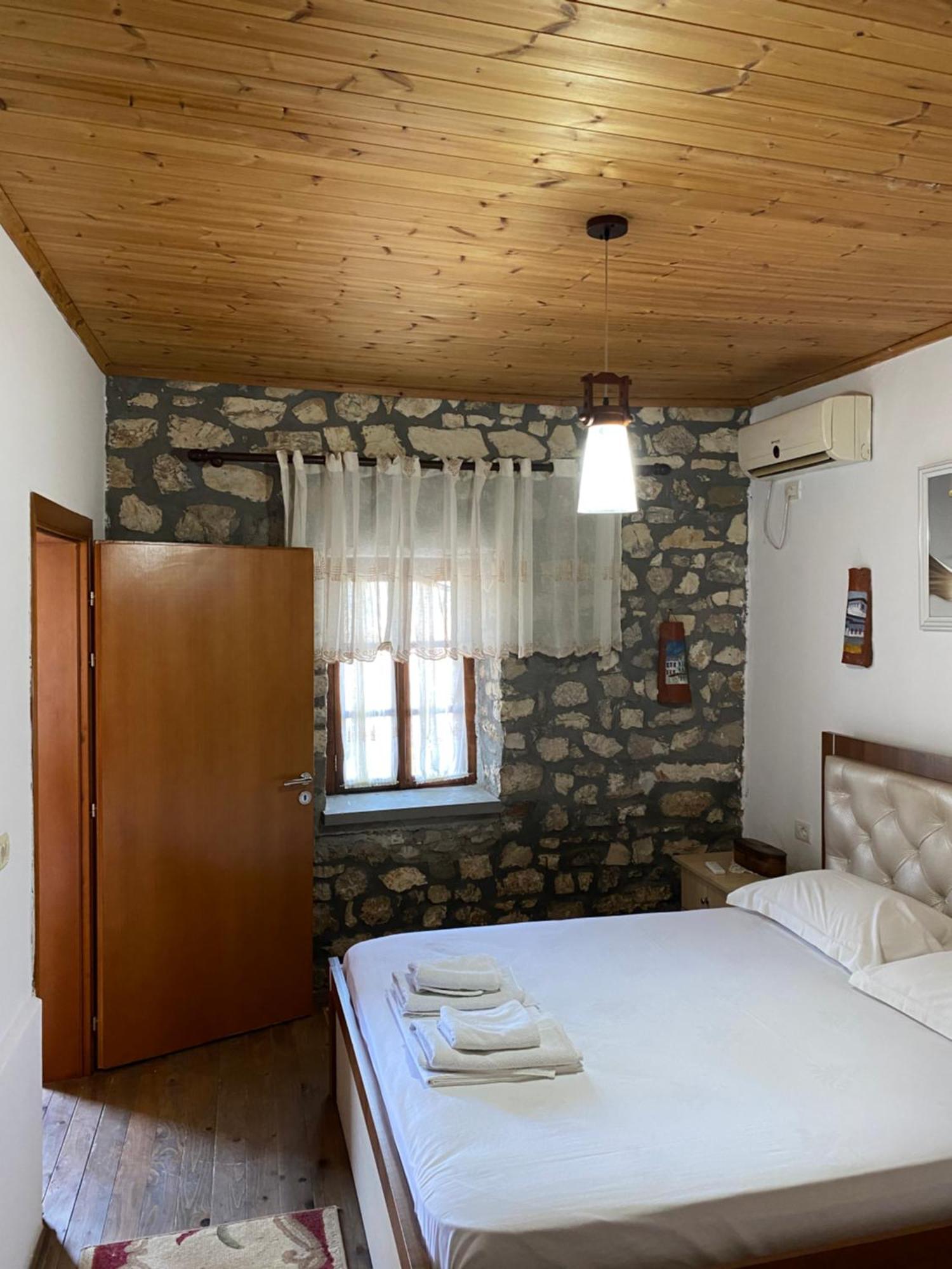 Aria Baci Guest House Berat Exteriér fotografie